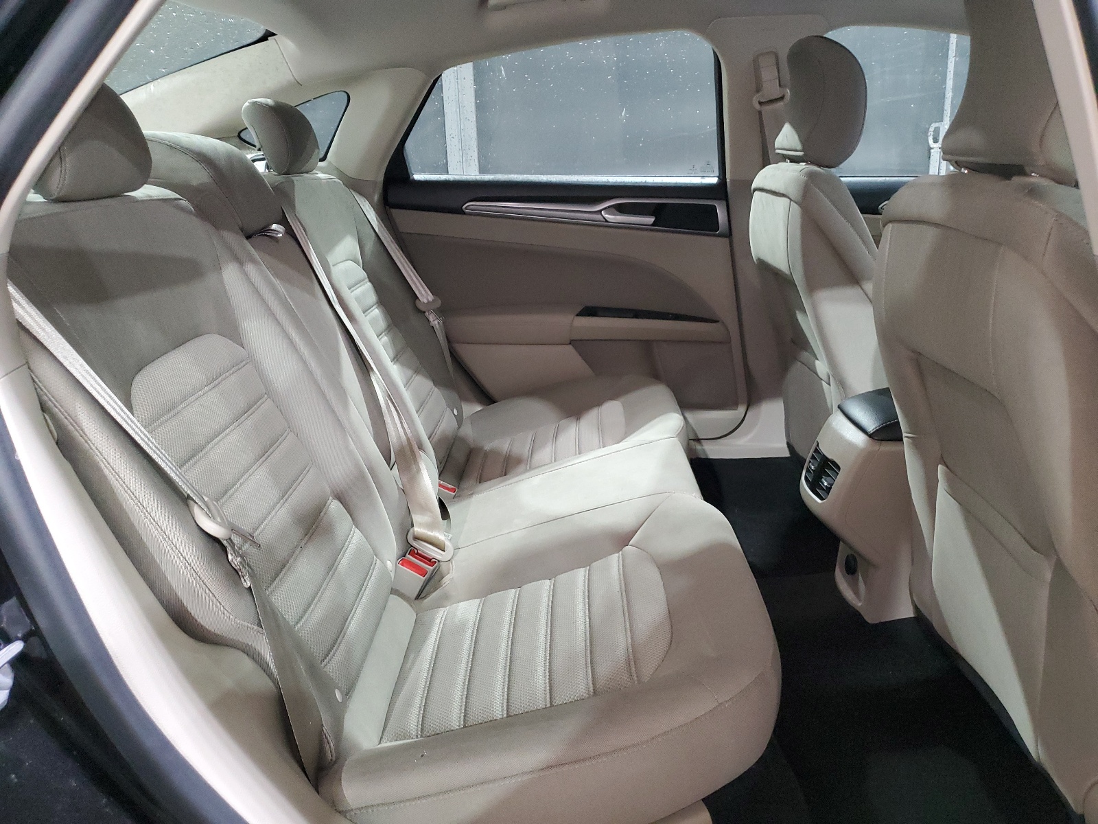 3FA6P0LU1KR217652 2019 Ford Fusion Se