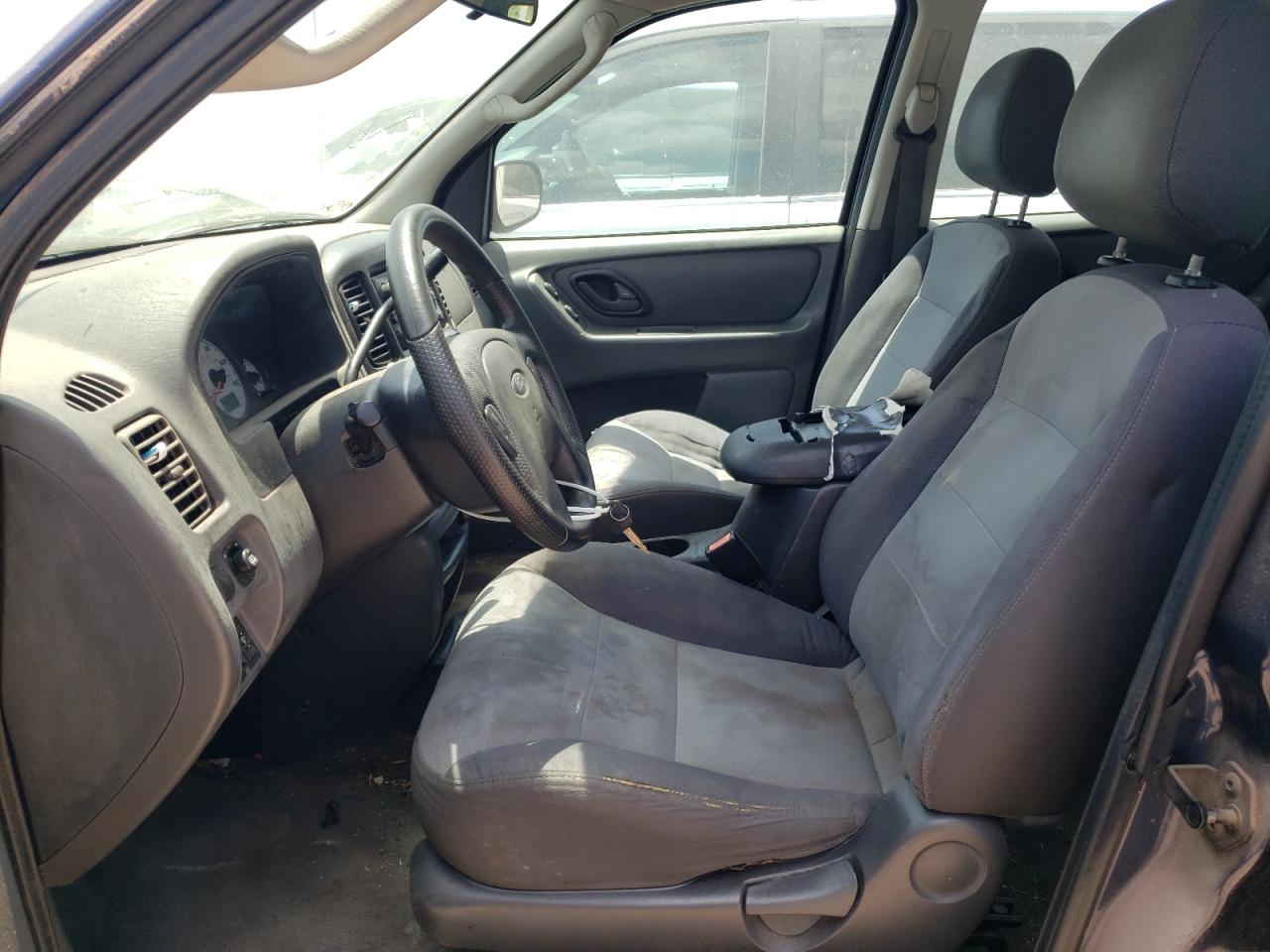 2003 Ford Escape Xls VIN: 1FMYU02113KB81322 Lot: 60479154