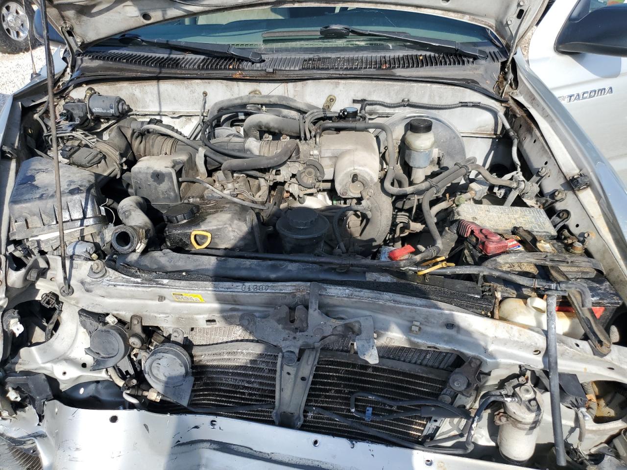 2004 Toyota Tacoma - Image 11