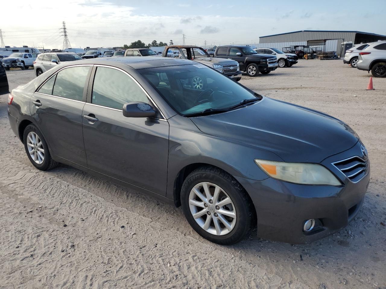 2011 Toyota Camry - Image 4