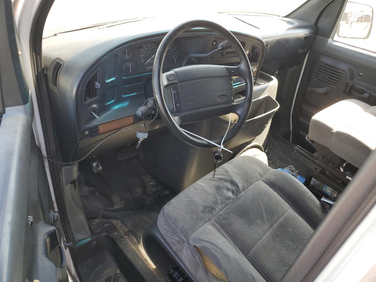 1995 Ford Econoline E150 Van VIN: 1FTEE14N2SHA15512 Lot: 60766424