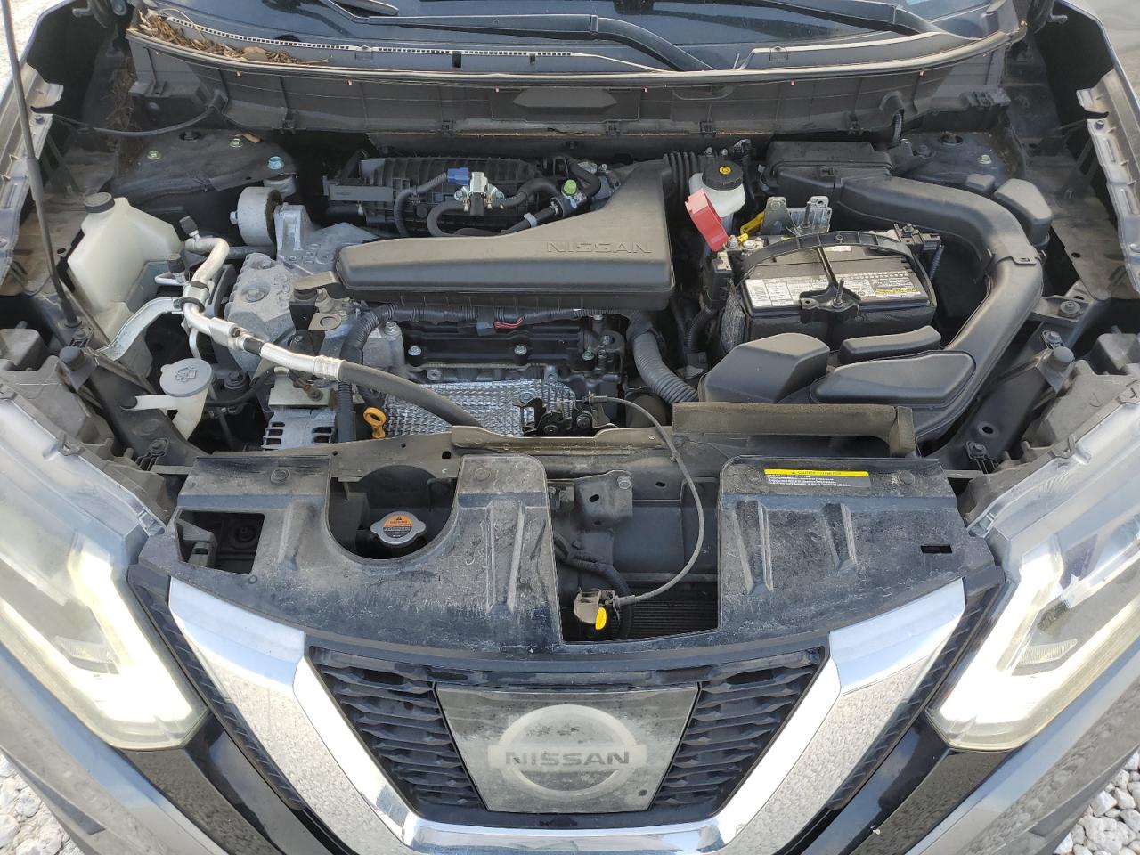 2017 Nissan Rogue - Image 12