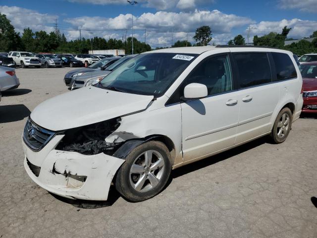 2011 Volkswagen Routan Se