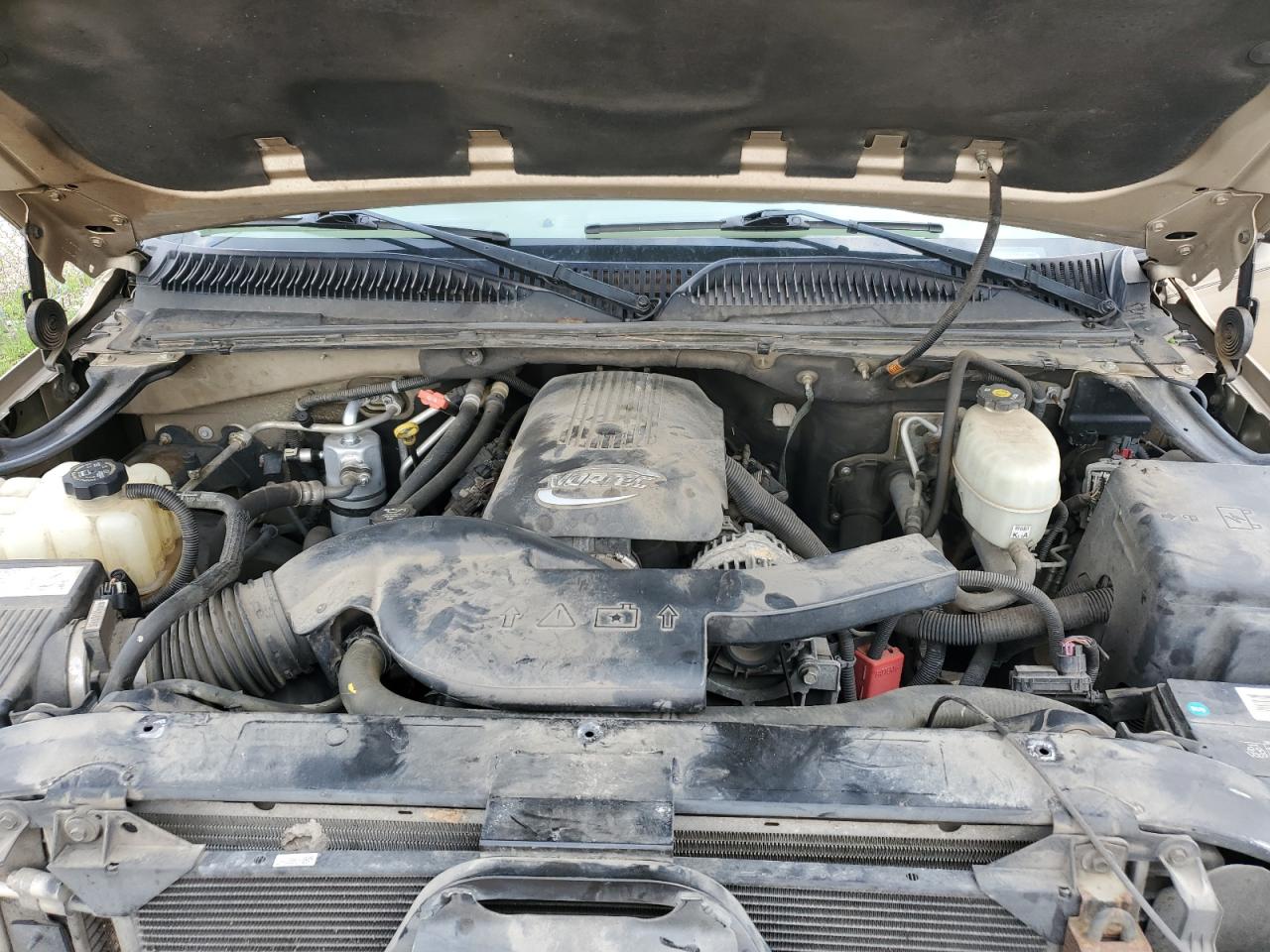 2005 Chevrolet Tahoe C1500 VIN: 1GNEC13T85J241256 Lot: 57392754