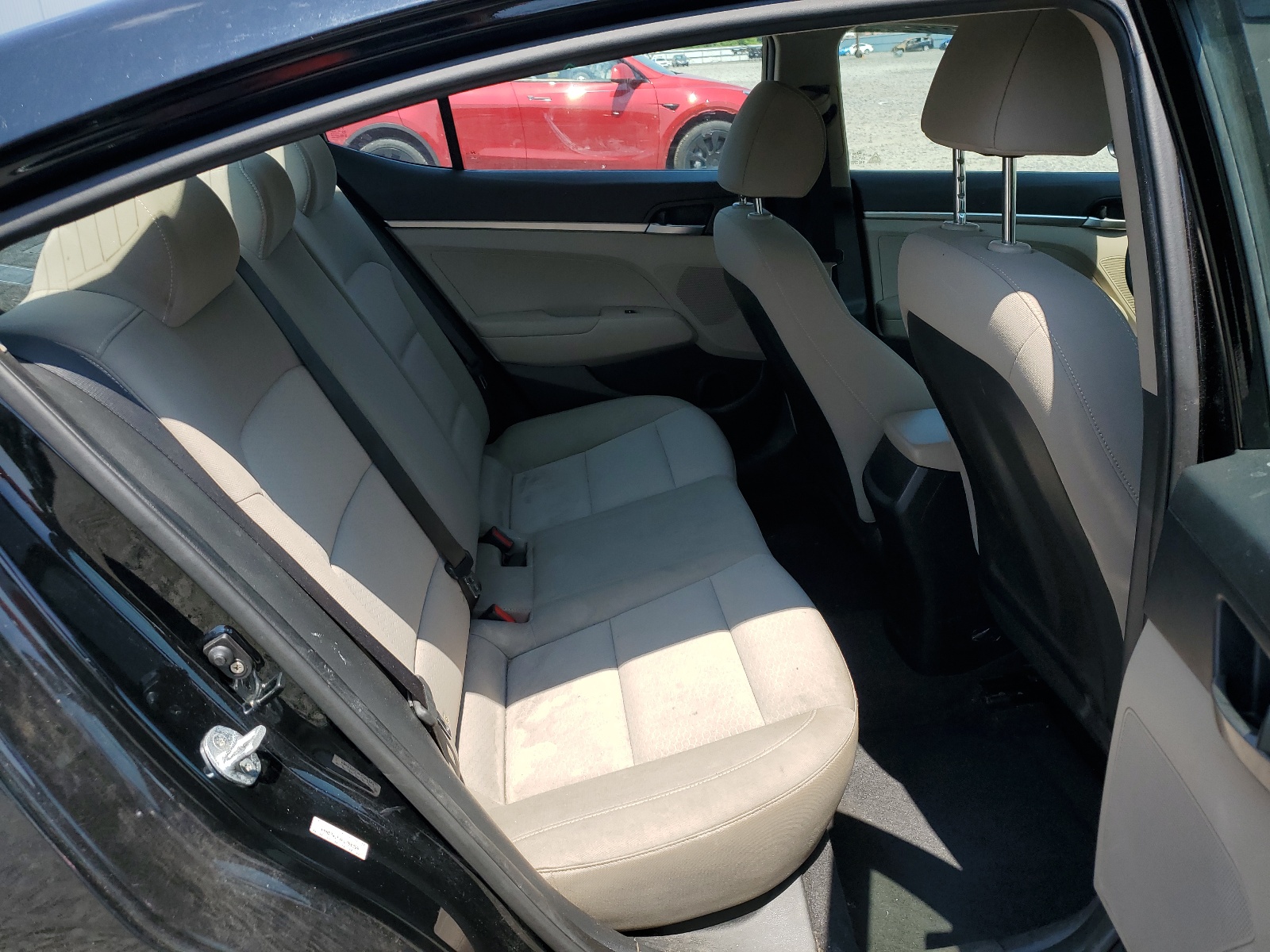 KMHD74LF4KU789359 2019 Hyundai Elantra Se