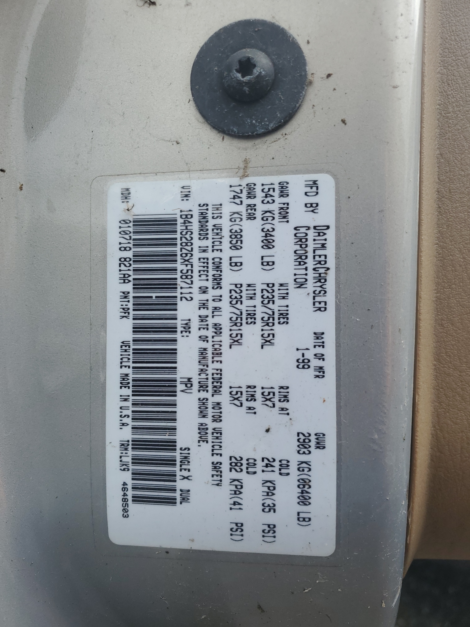 1B4HS28Z6XF587112 1999 Dodge Durango