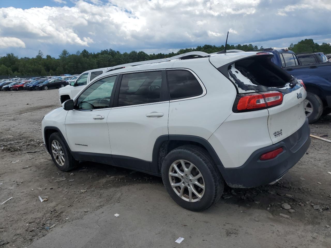 2016 Jeep Cherokee Latitude VIN: 1C4PJMCS1GW142624 Lot: 60748304