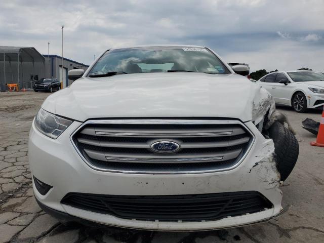  FORD TAURUS 2015 Белый