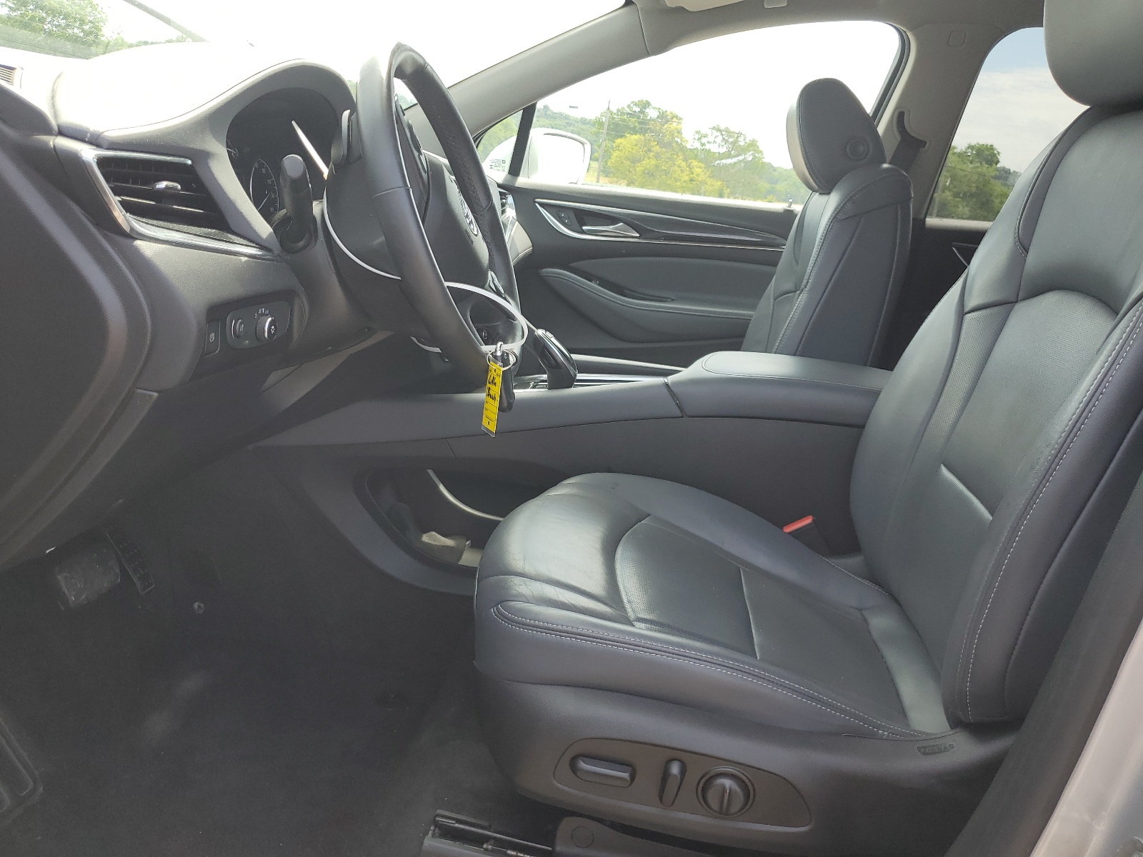 5GAERBKW6JJ146442 2018 Buick Enclave Essence