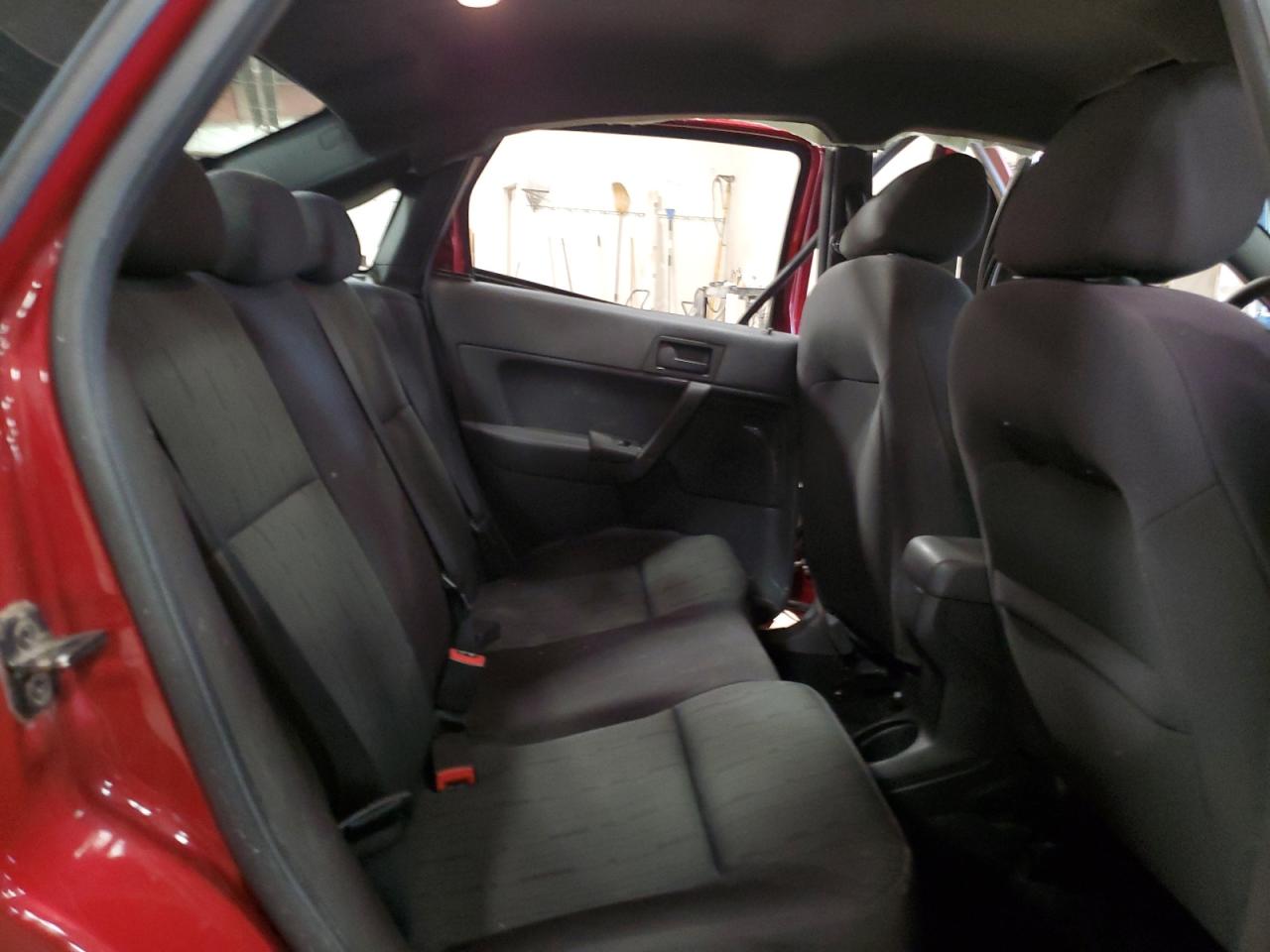 1FAHP3FN6BW199628 2011 Ford Focus Se