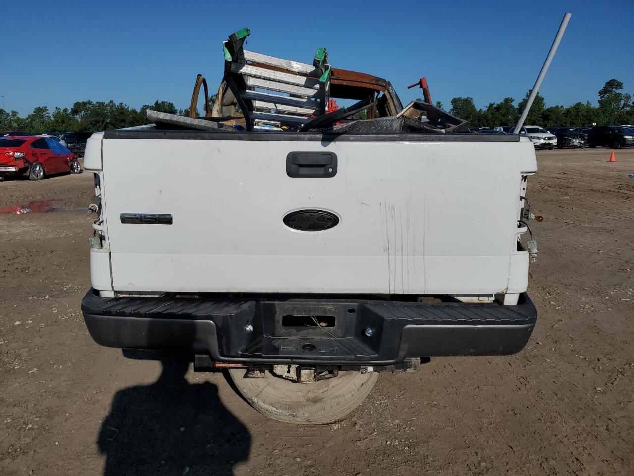 1FTRF12256NB18437 2006 Ford F150 1FTRF12256NB18437 2006 Ford F150