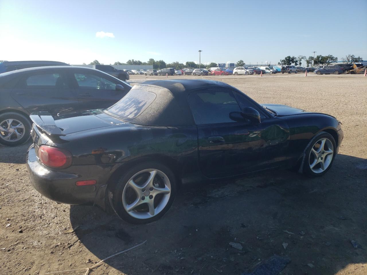2003 Mazda Mx-5 Miata Base VIN: JM1NB353X30308902 Lot: 60273444