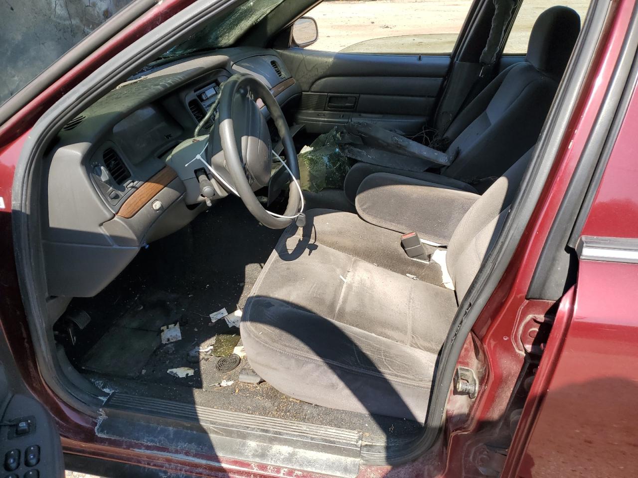 2004 Ford Crown Victoria VIN: 2FAFP73W54X119707 Lot: 59912664