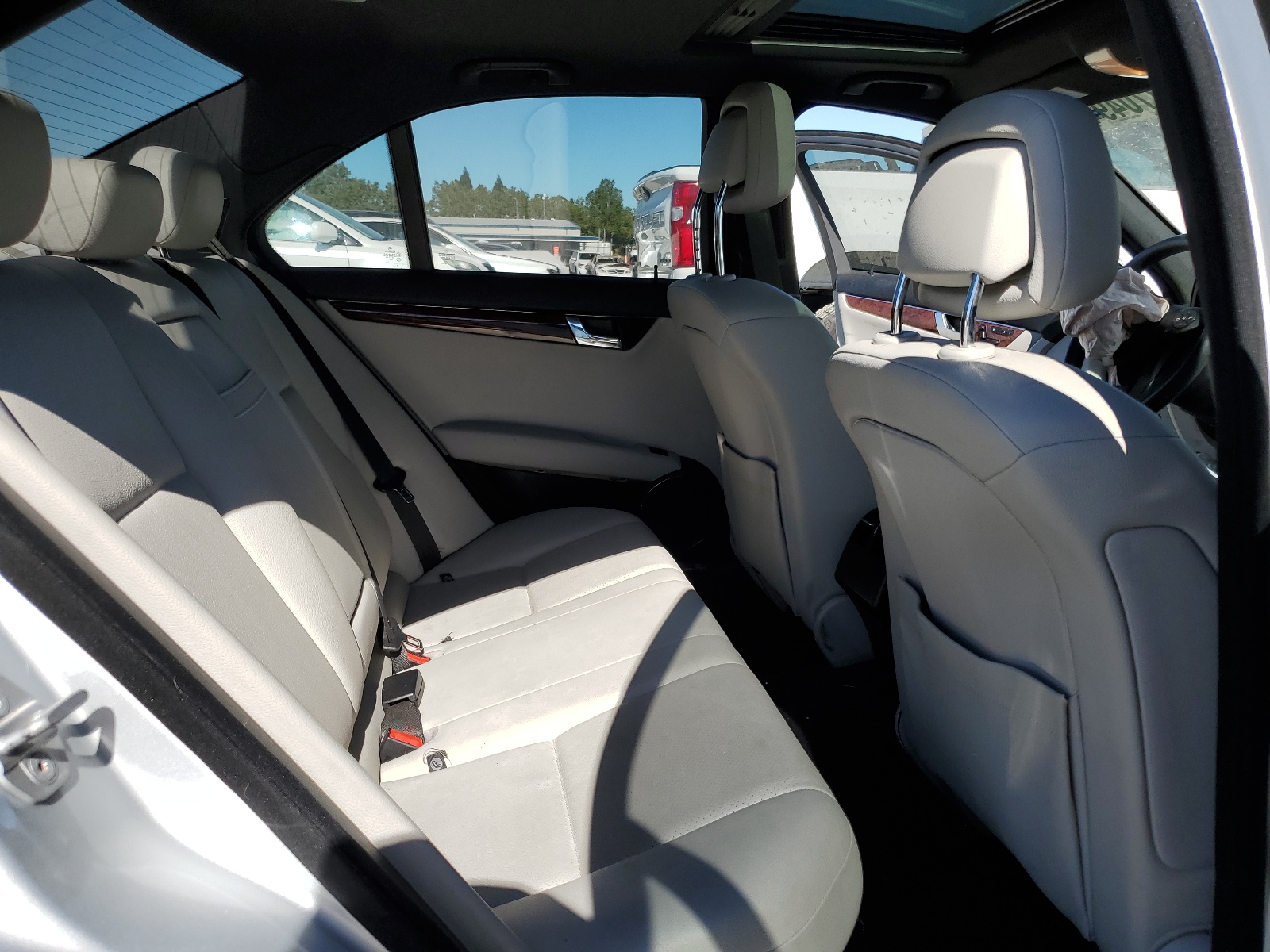 WDDGF5EB6BR143141 2011 Mercedes-Benz C 300