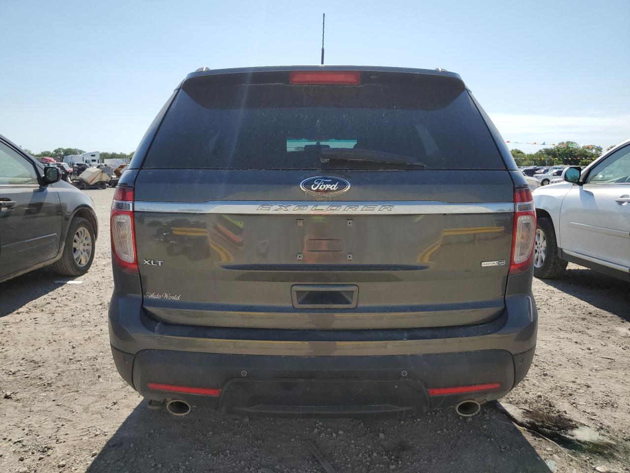 1FM5K8D80FGB68747 2015 Ford Explorer Xlt