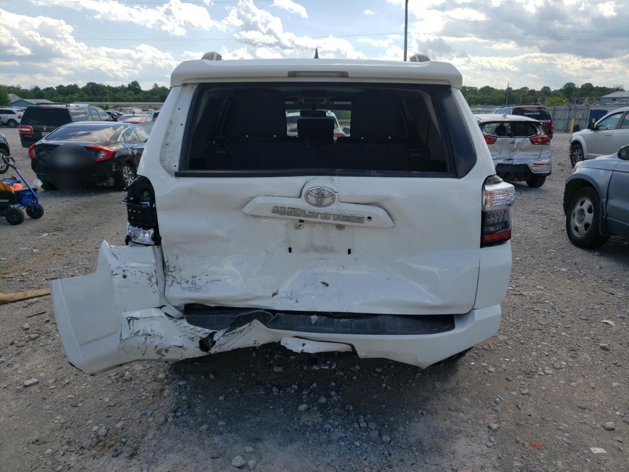 JTEBU5JR0K5694083 2019 Toyota 4Runner Sr5