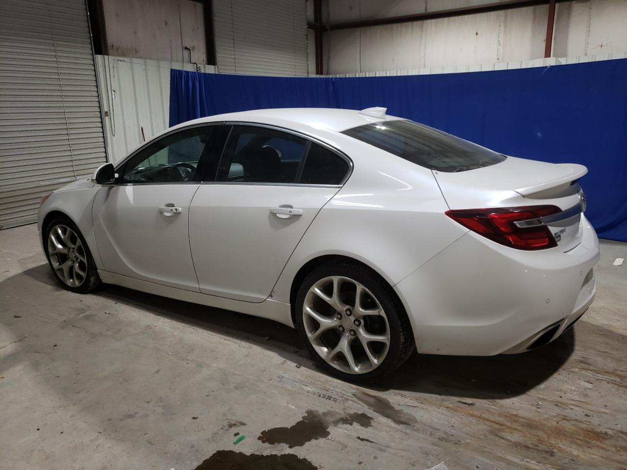 2017 Buick Regal - Image 2