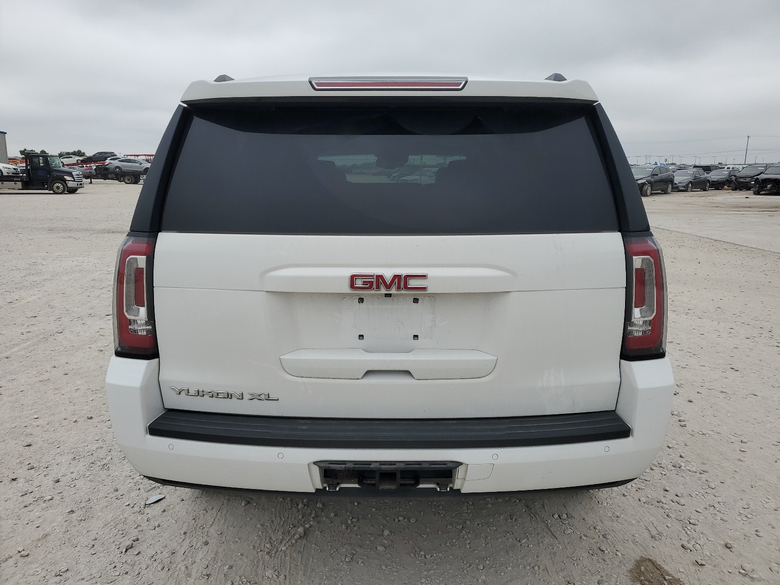 1GKS1GKC6JR144692 2018 GMC Yukon Xl C1500 Slt