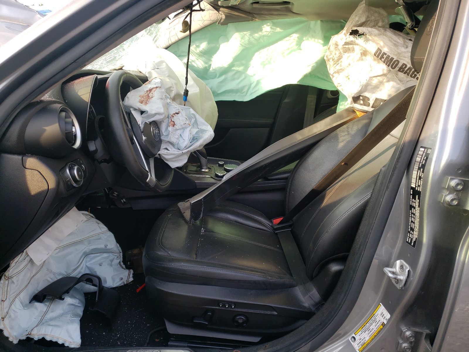 ZARFAECN6J7596645 2018 Alfa Romeo Giulia Ti