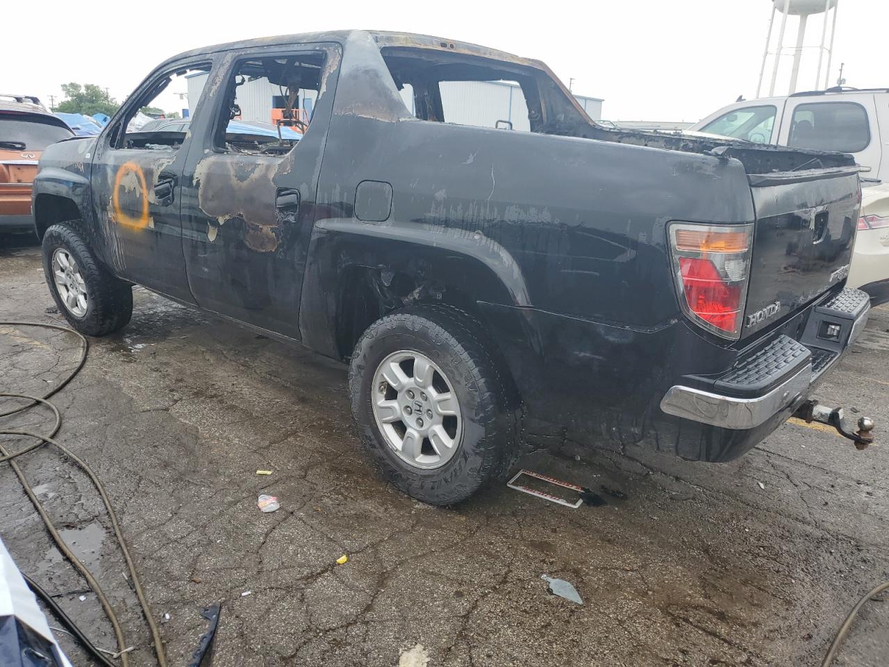 2007 Honda Ridgeline - Image 2