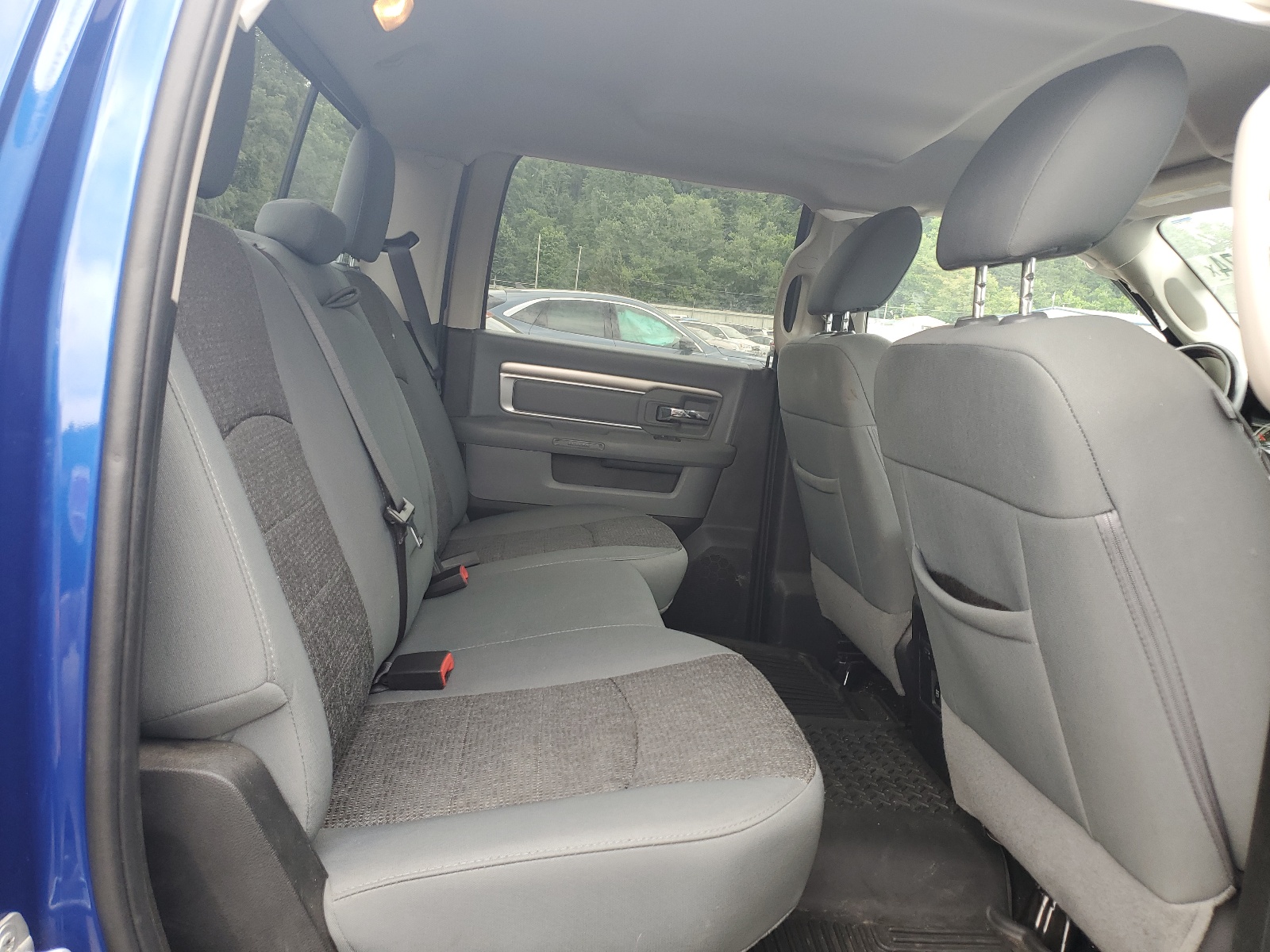 3C6RR7LT5JG210500 2018 Ram 1500 Slt