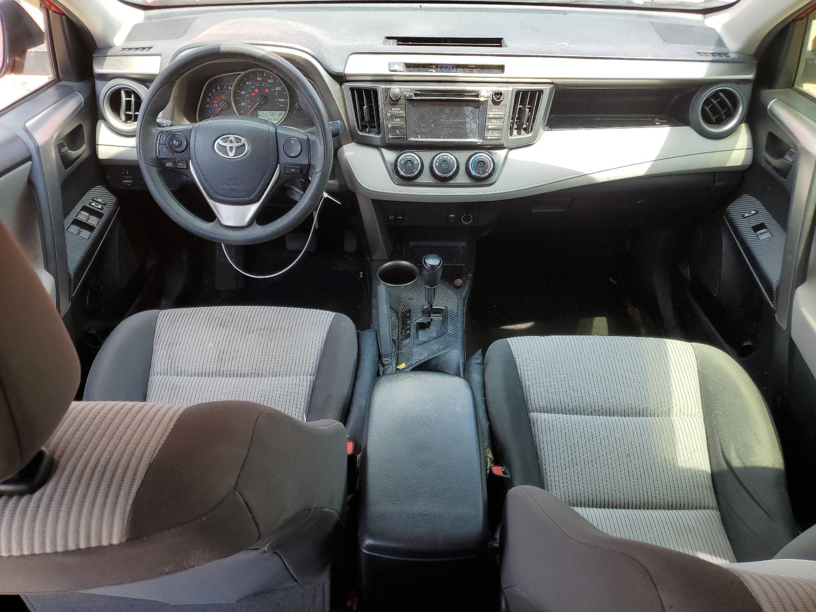 JTMZFREV9FD054199 2015 Toyota Rav4 Le