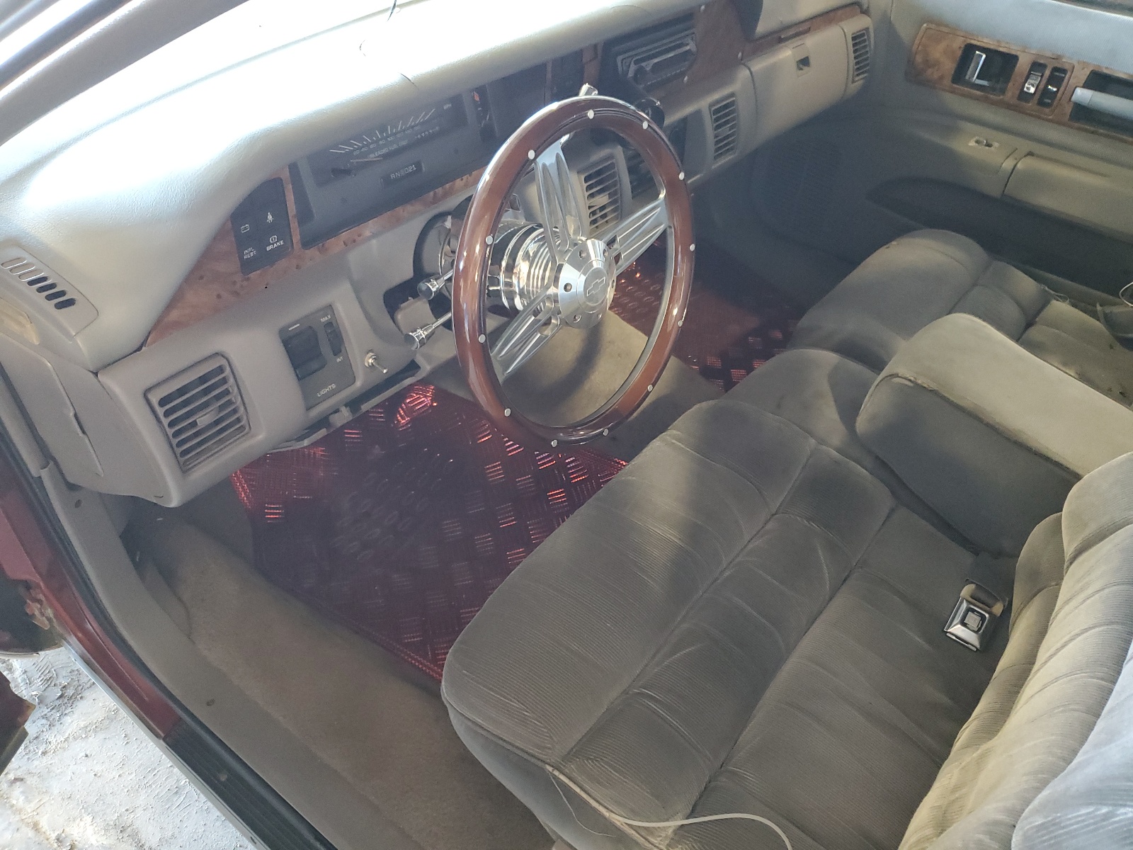 1G1BN53EXNW112980 1992 Chevrolet Caprice Classic Ltz