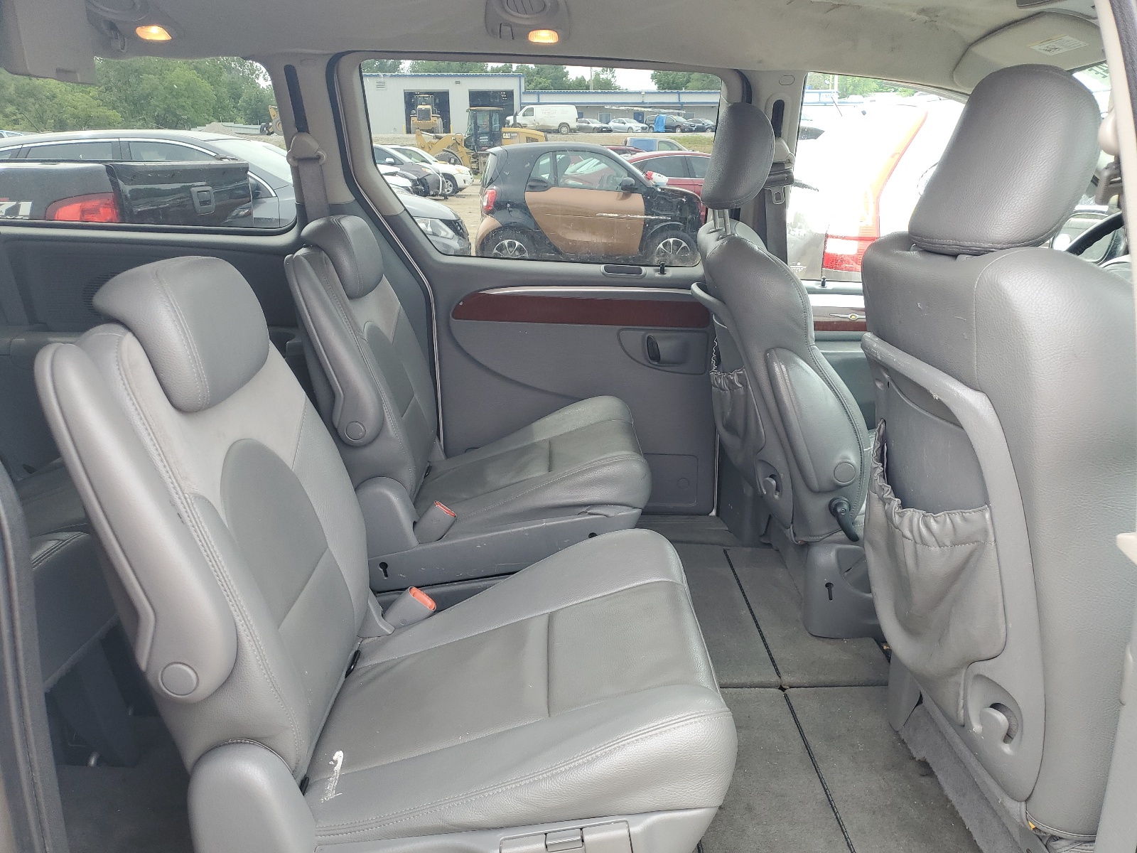 2A8GP64L26R907230 2006 Chrysler Town & Country Limited