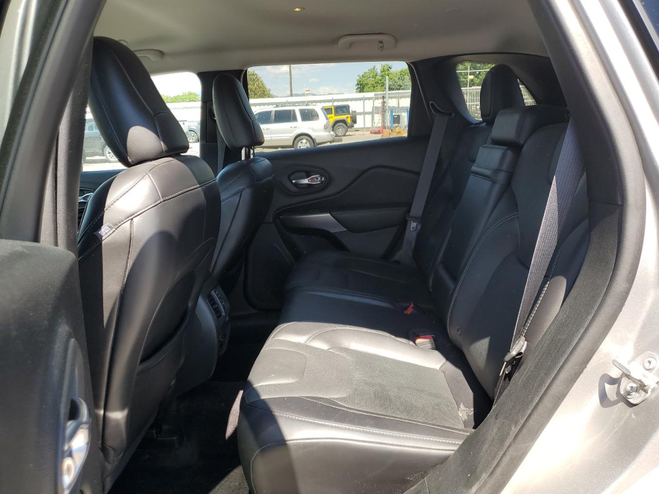 2019 Jeep Cherokee Limited VIN: 1C4PJMDN0KD214085 Lot: 61286394