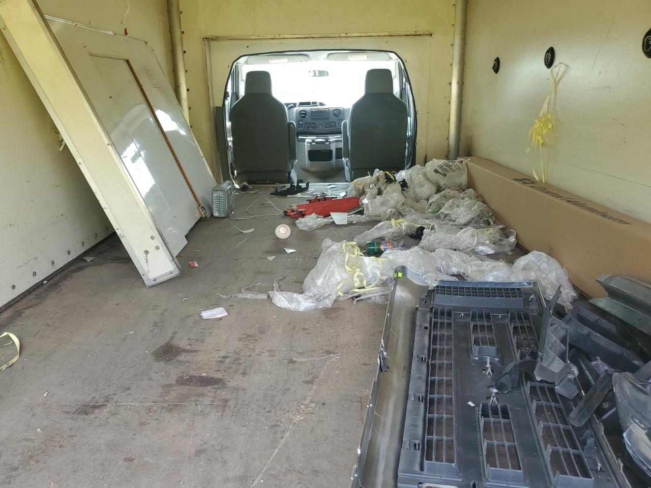 2012 Ford Econoline E350 Super Duty Cutaway Van VIN: 1FDWE3FL1CDB18498 Lot: 59679984