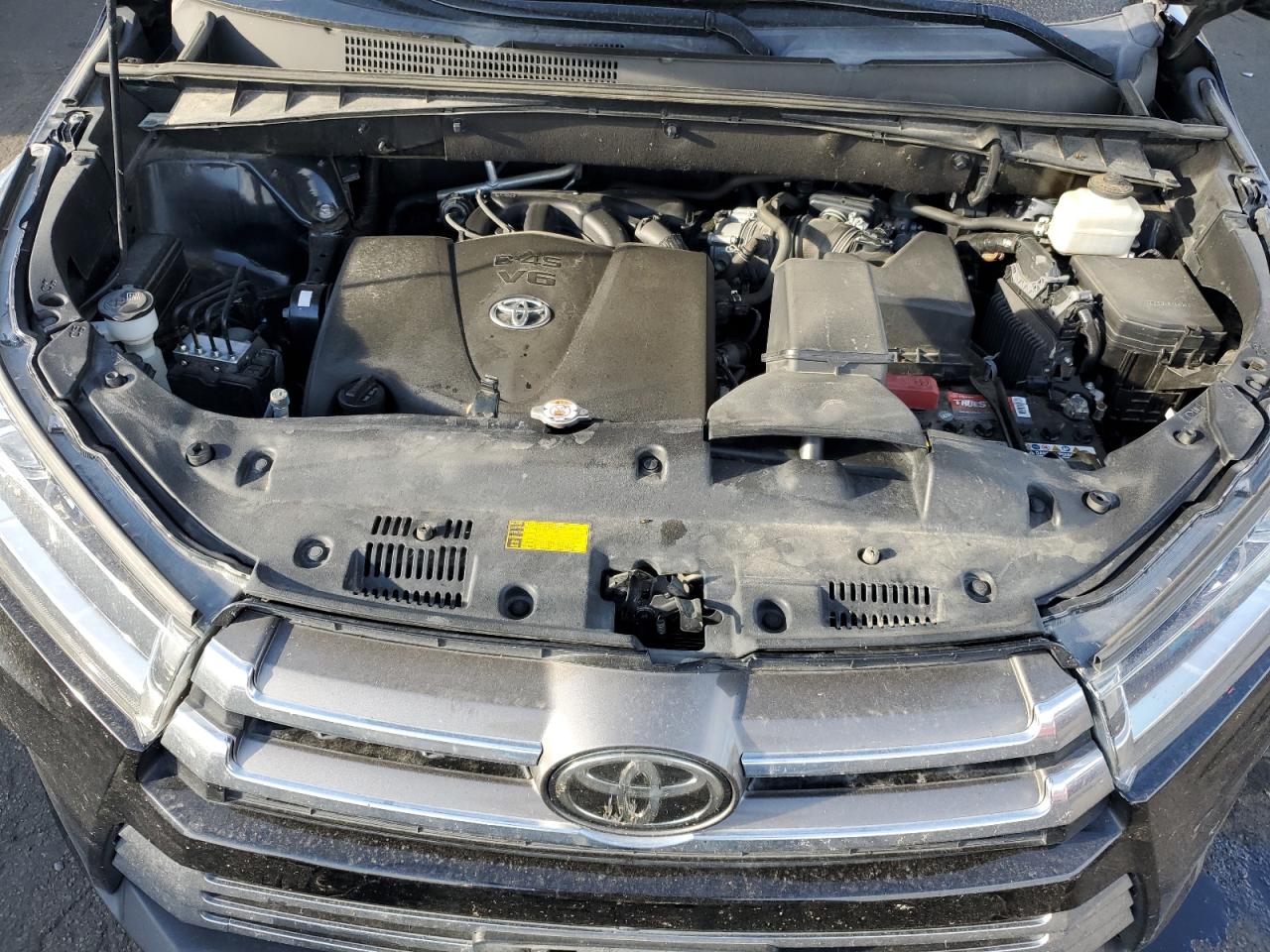 2018 Toyota Highlander Limited VIN: 5TDDZRFH8JS835092 Lot: 58981294