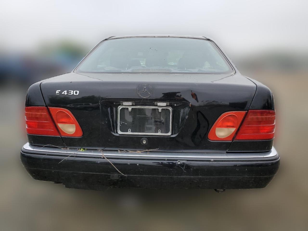 1999 Mercedes-Benz E 430 VIN: WDBJF70H4XA818321 Lot: 51560014