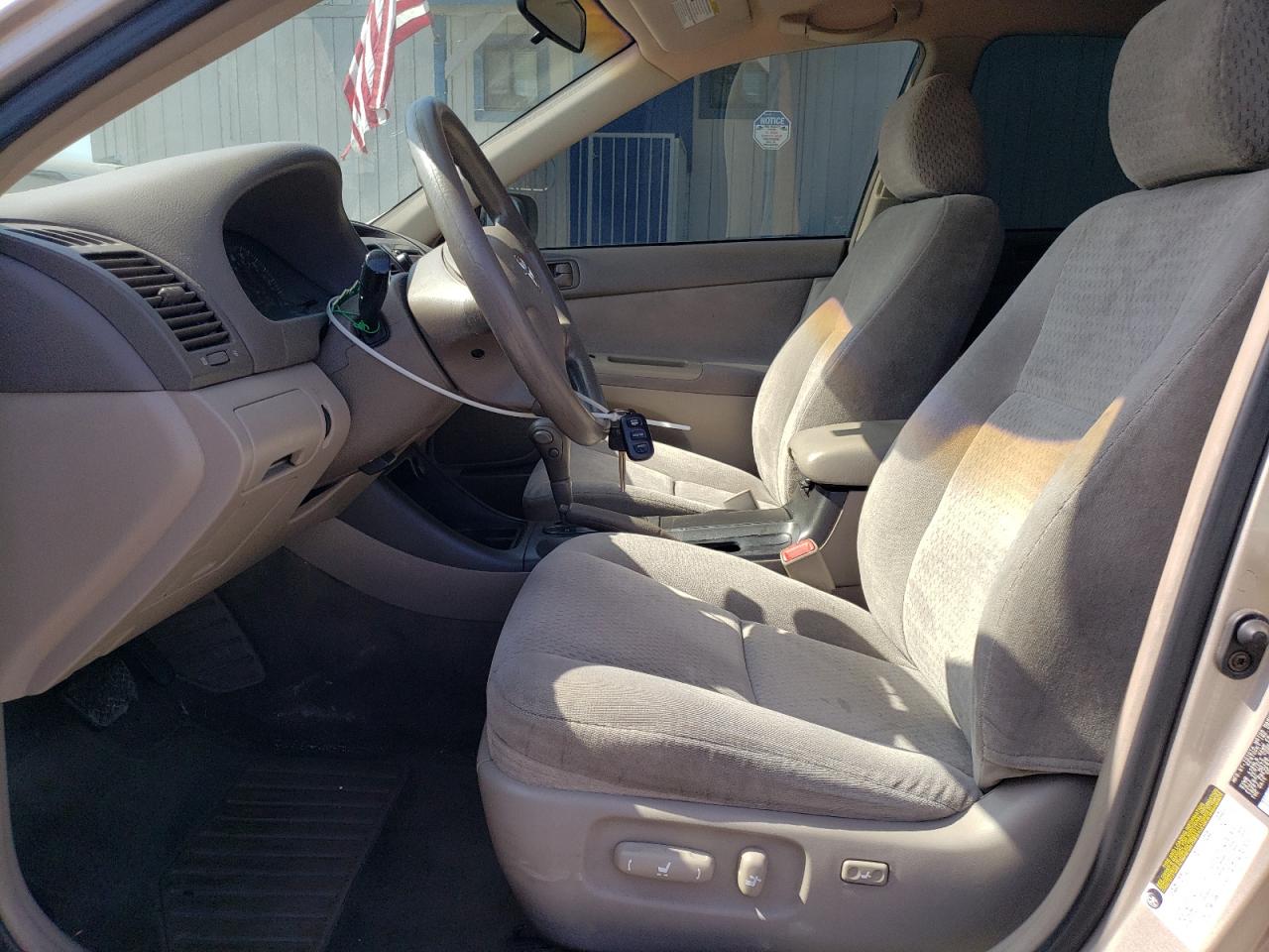 2004 Toyota Camry Le VIN: 4T1BE32K34U914392 Lot: 58626634