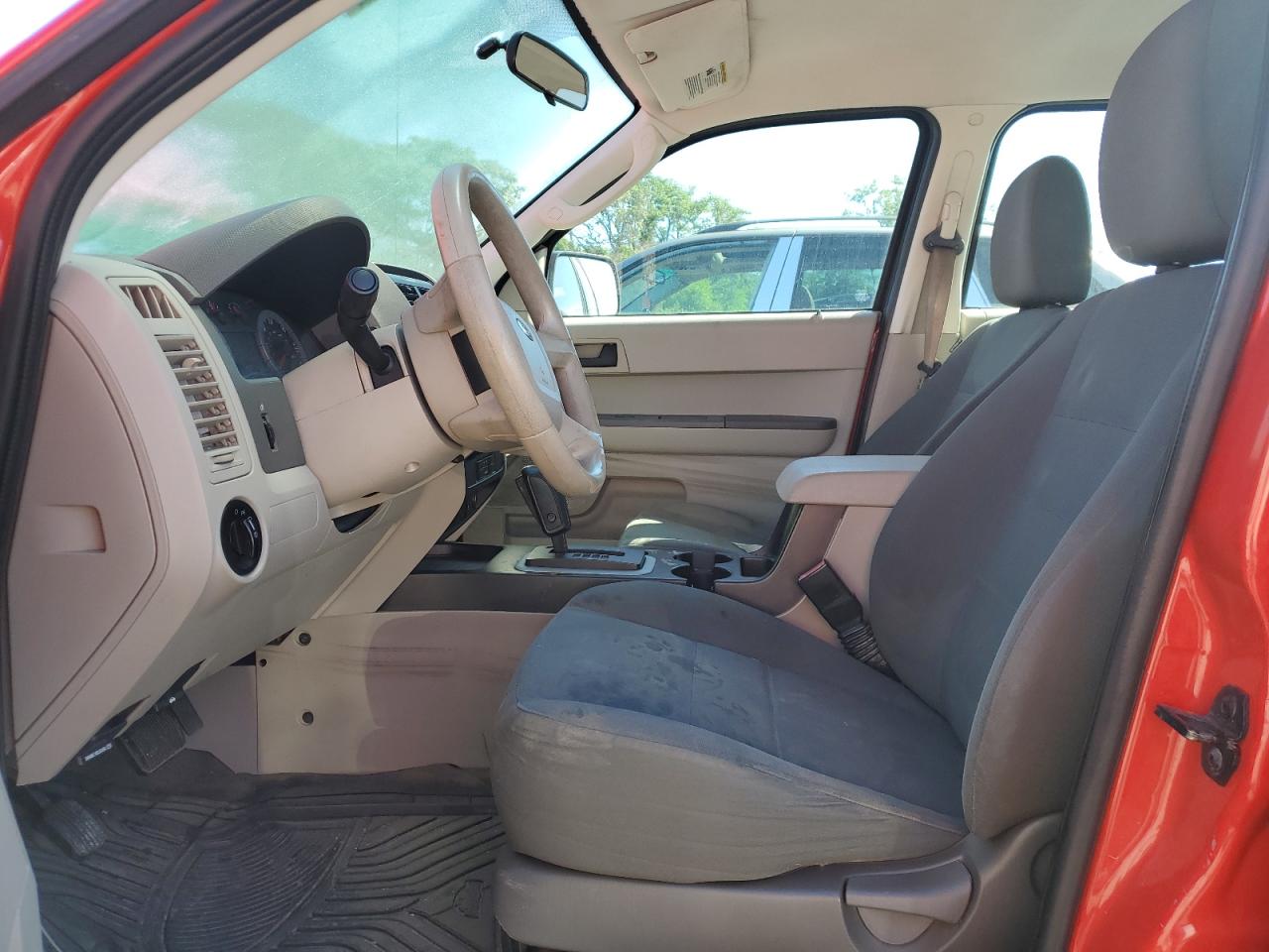 2009 Ford Escape Xls VIN: 1FMCU02739KA58645 Lot: 60889294