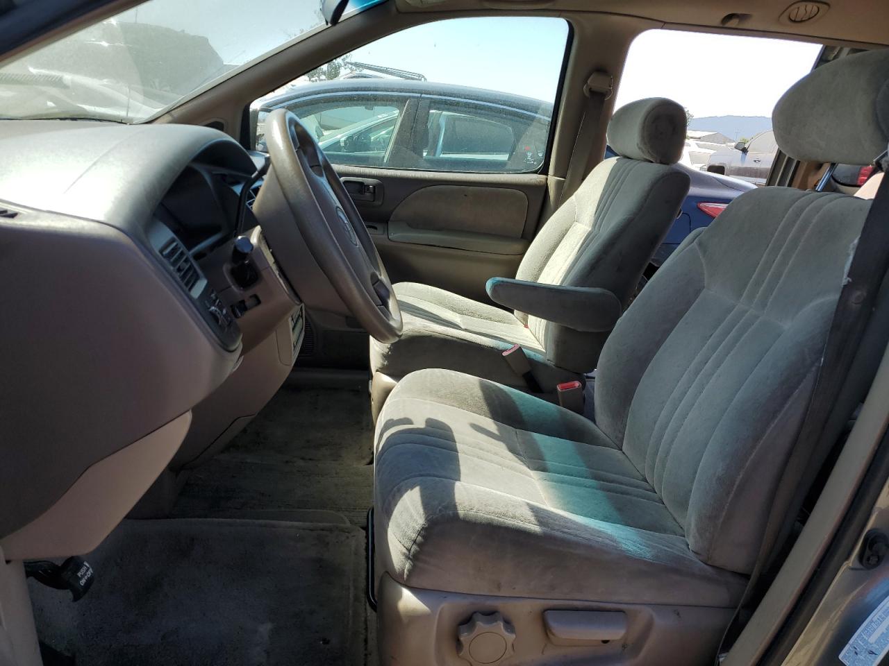 1998 Toyota Sienna Le VIN: 4T3ZF13C7WU065482 Lot: 59026034