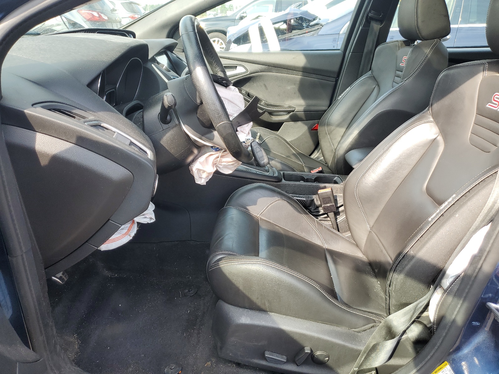 1FADP3L95JL243933 2018 Ford Focus St