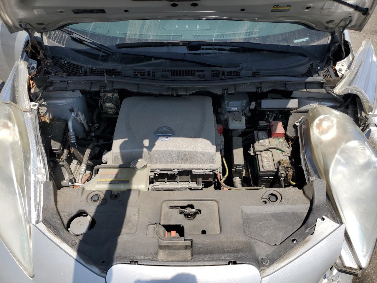 1N4AZ0CP8EC332220 2014 Nissan Leaf S