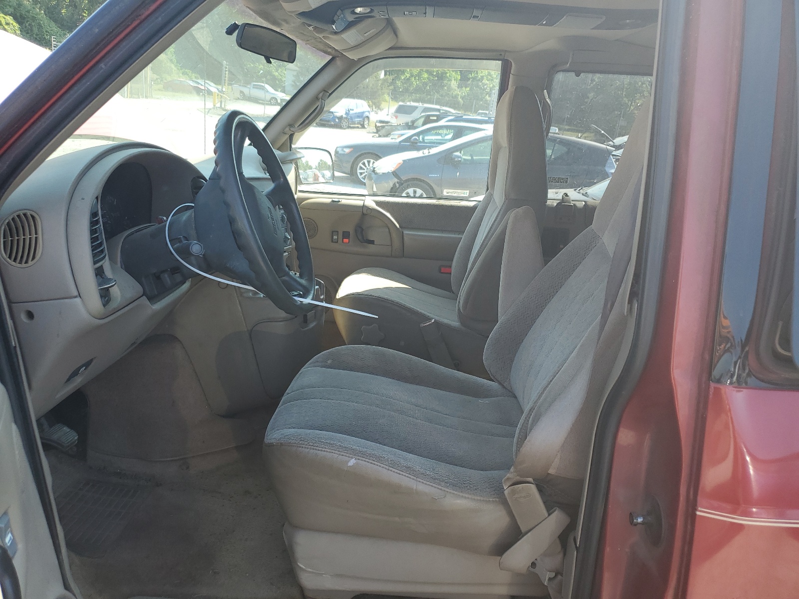 1GKDM19W4WB536812 1998 GMC Safari Xt