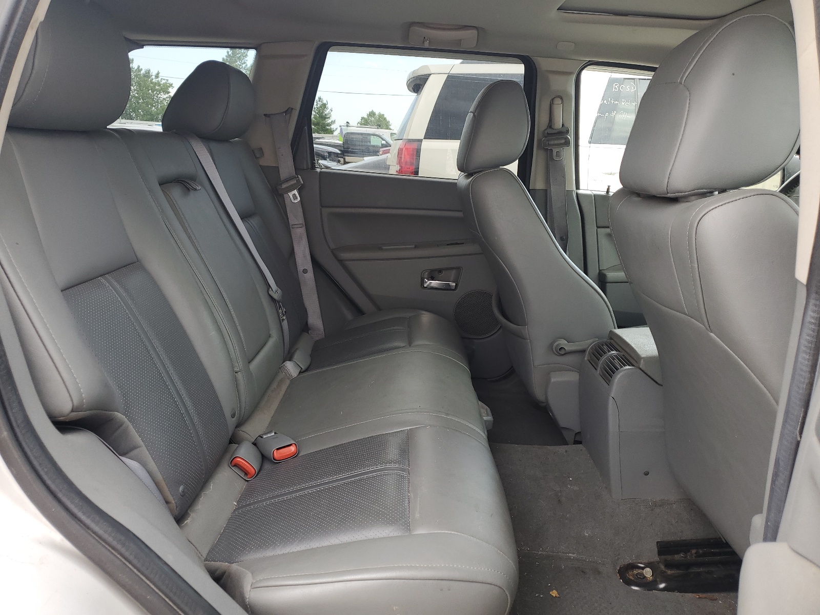 1J8HR58235C595033 2005 Jeep Grand Cherokee Limited