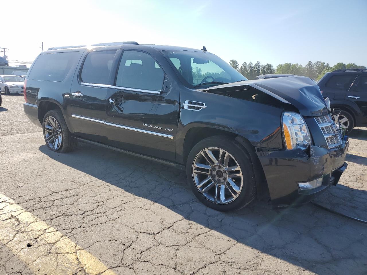 2013 Cadillac Escalade - Image 4