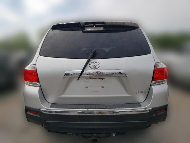 Паркетники TOYOTA HIGHLANDER 2012 Серебристый