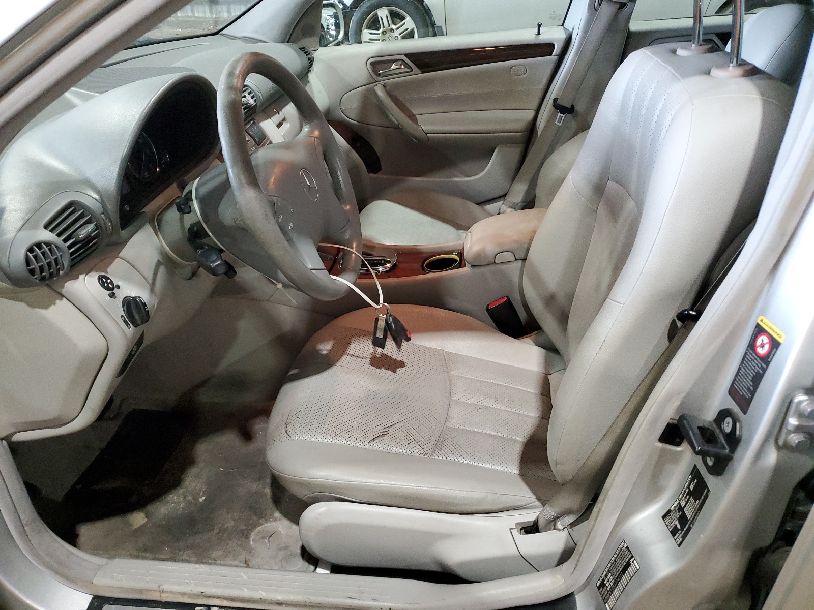 WDBRF61J75A774312 2005 Mercedes-Benz C 240