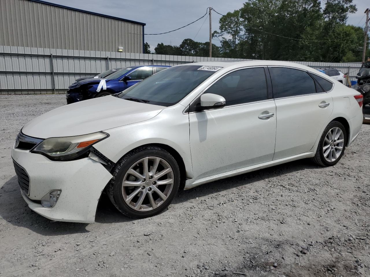 2013 Toyota Avalon - Image 1