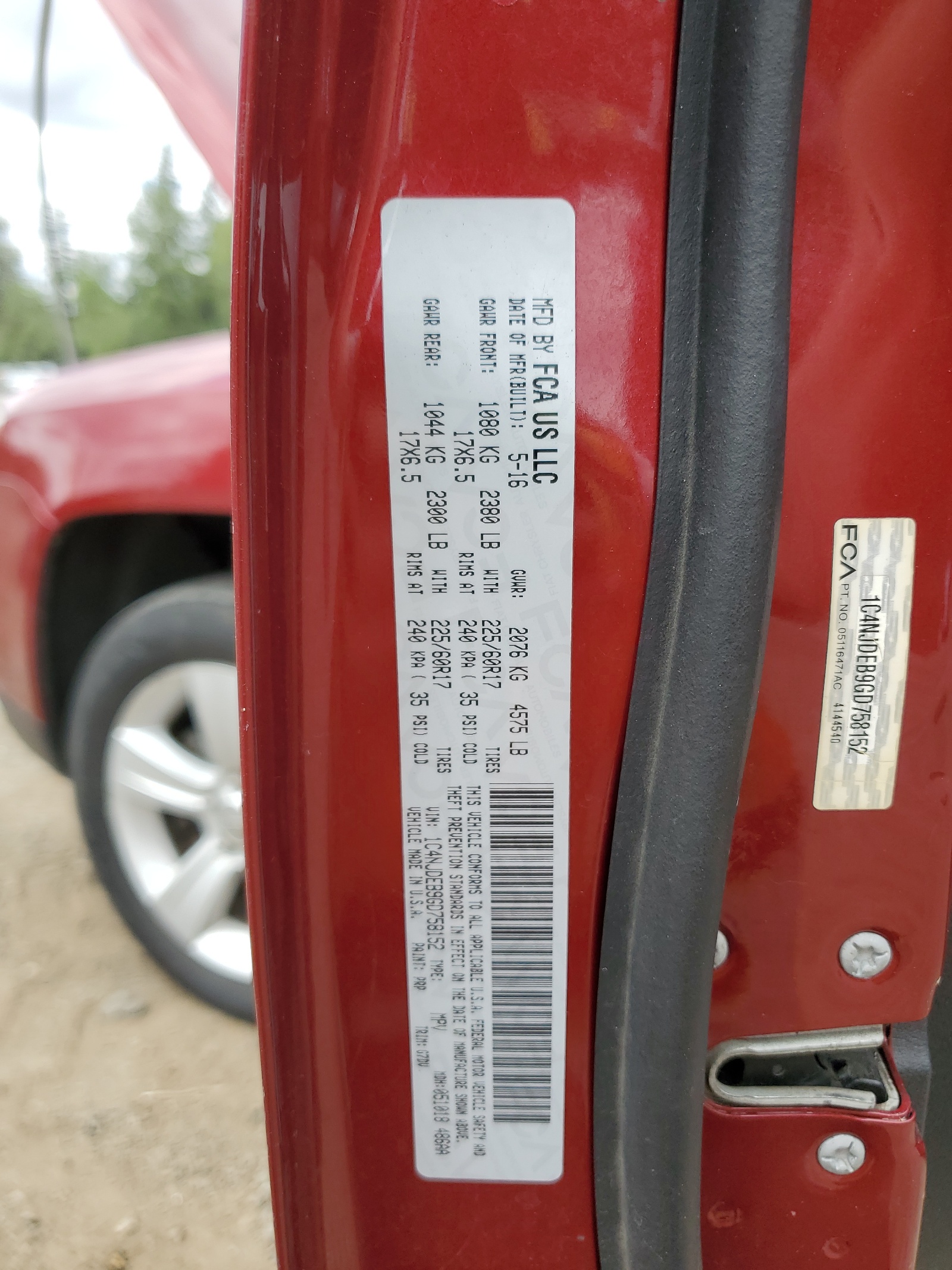 1C4NJDEB9GD758152 2016 Jeep Compass Latitude