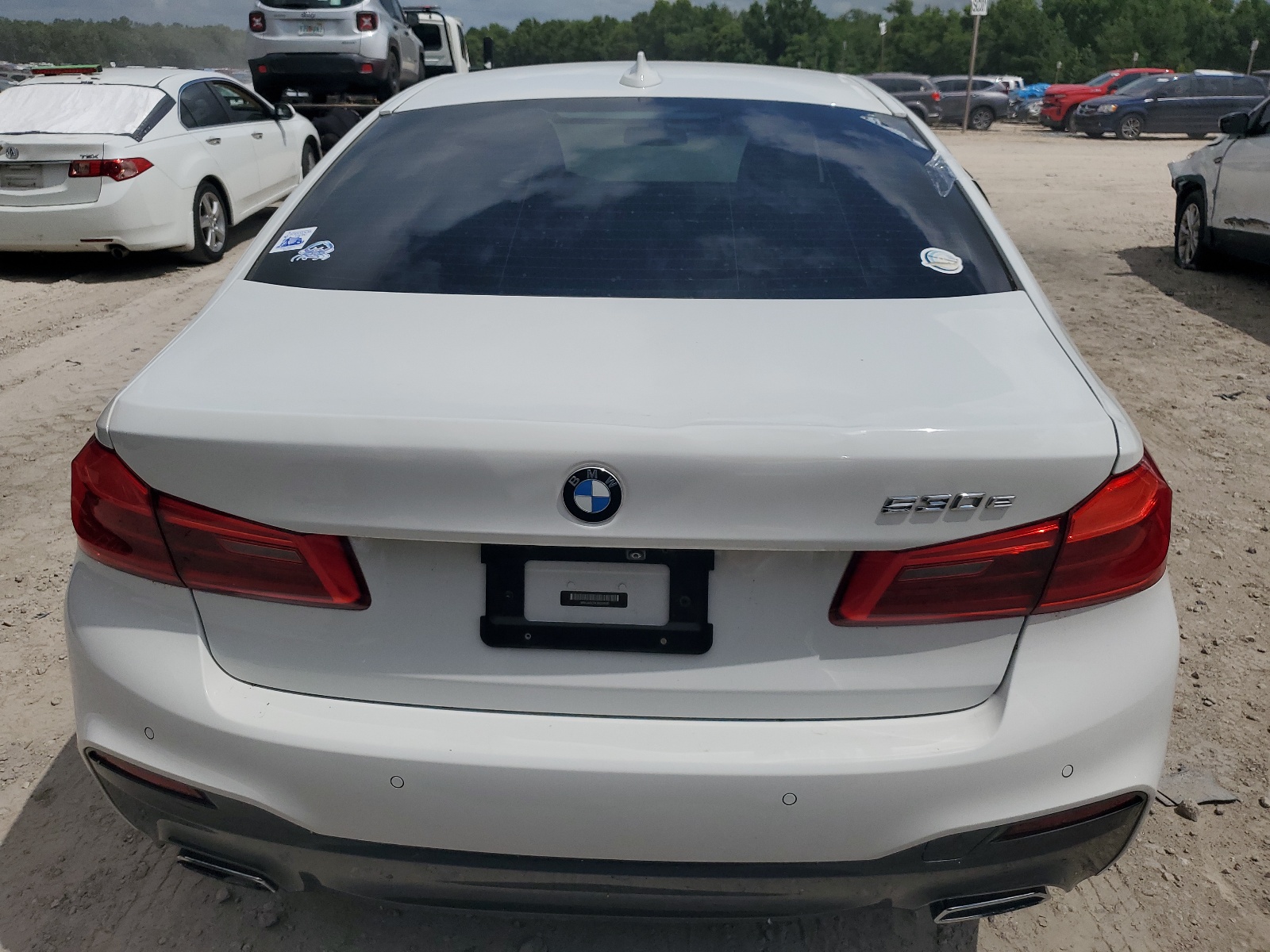 WBAJA9C5XJB033930 2018 BMW 530E