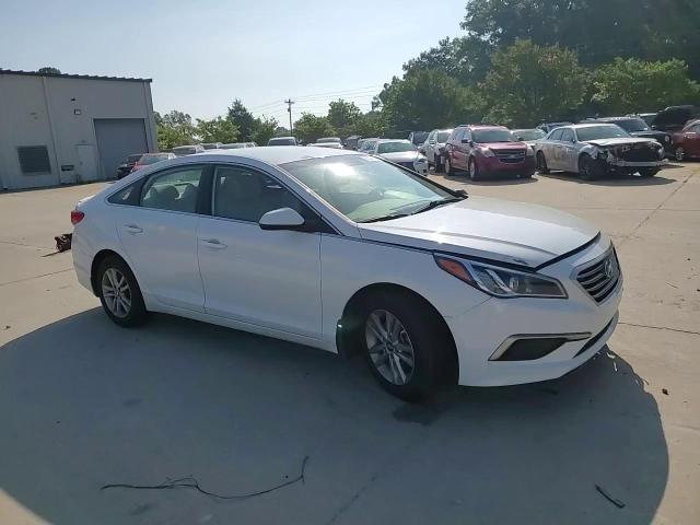 2016 Hyundai Sonata Se VIN: 5NPE24AF0GH381386 Lot: 58240264