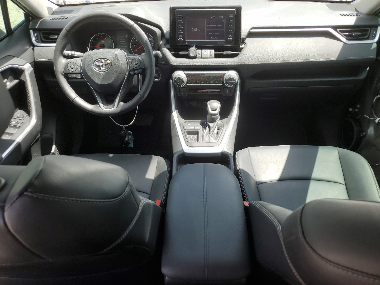 2T3C1RFV5MW156201 2021 Toyota Rav4 Xle Premium