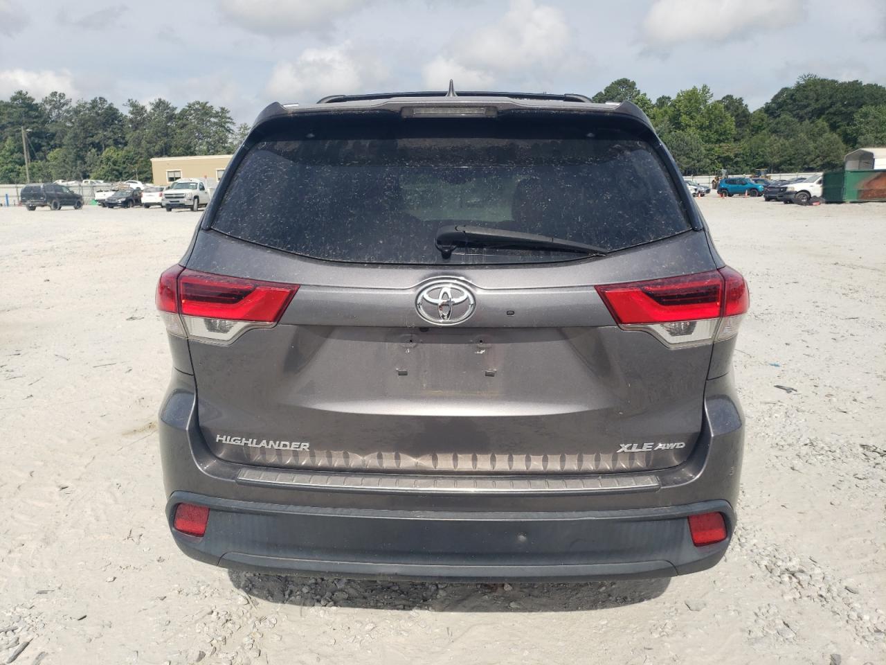 2019 Toyota Highlander Se VIN: 5TDJZRFH9KS564578 Lot: 58610064