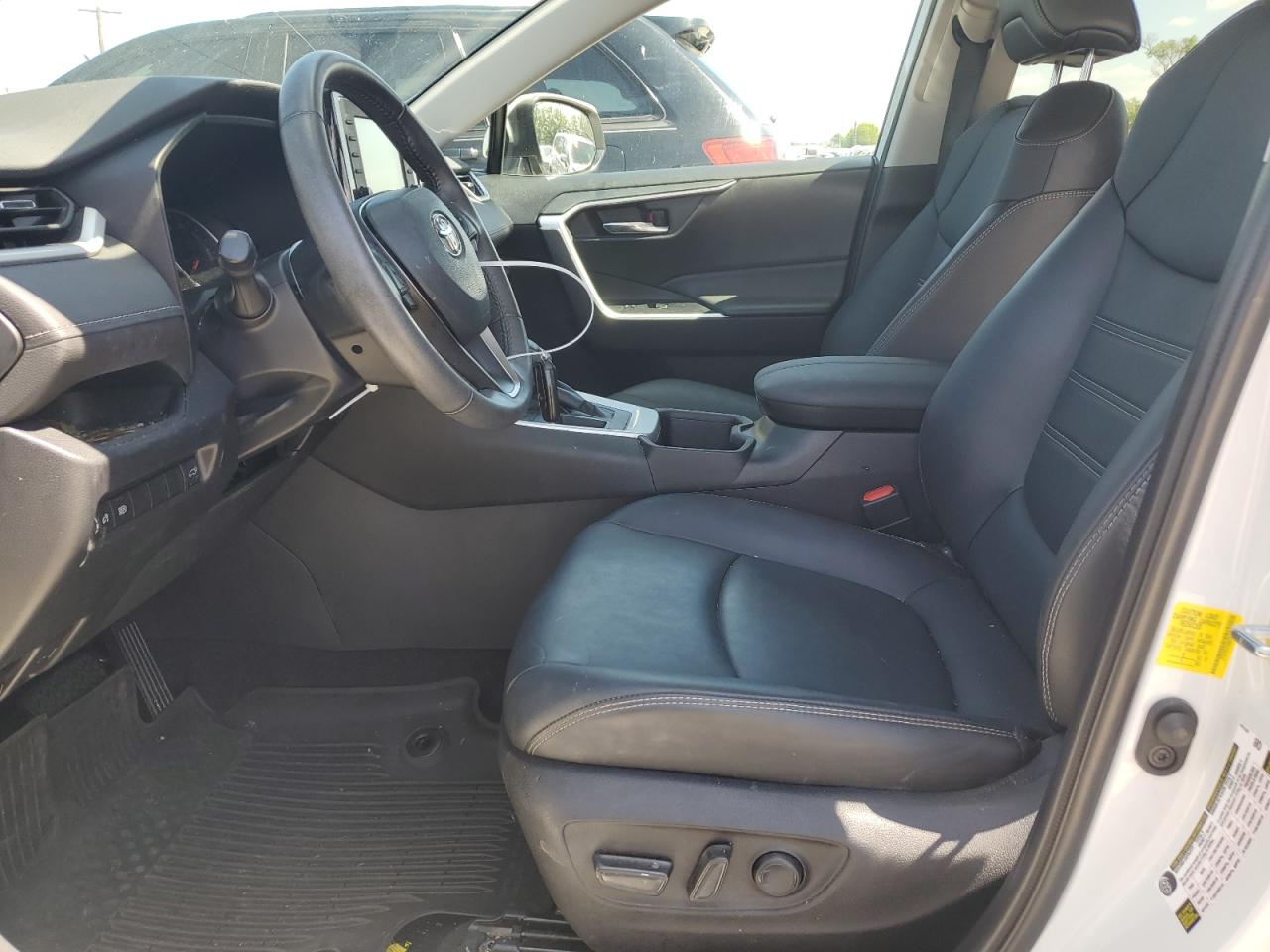 2022 Toyota Rav4 Xle Premium VIN: 2T3C1RFV1NW230117 Lot: 58515494