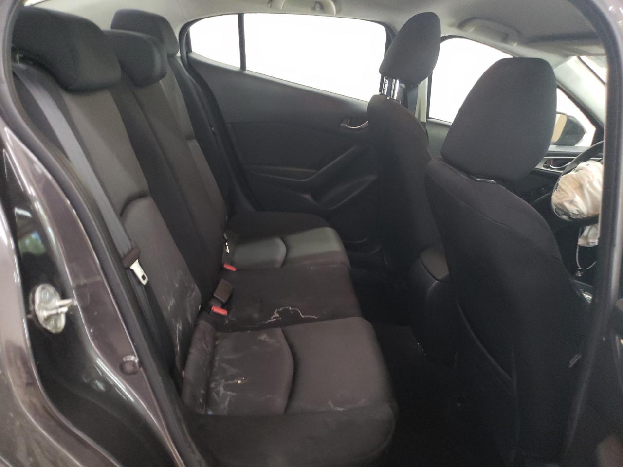 2017 Mazda 3 - Image 11